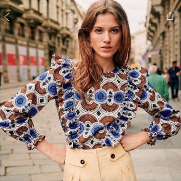 Sezane Tops - Sezane blouse in pristine condition